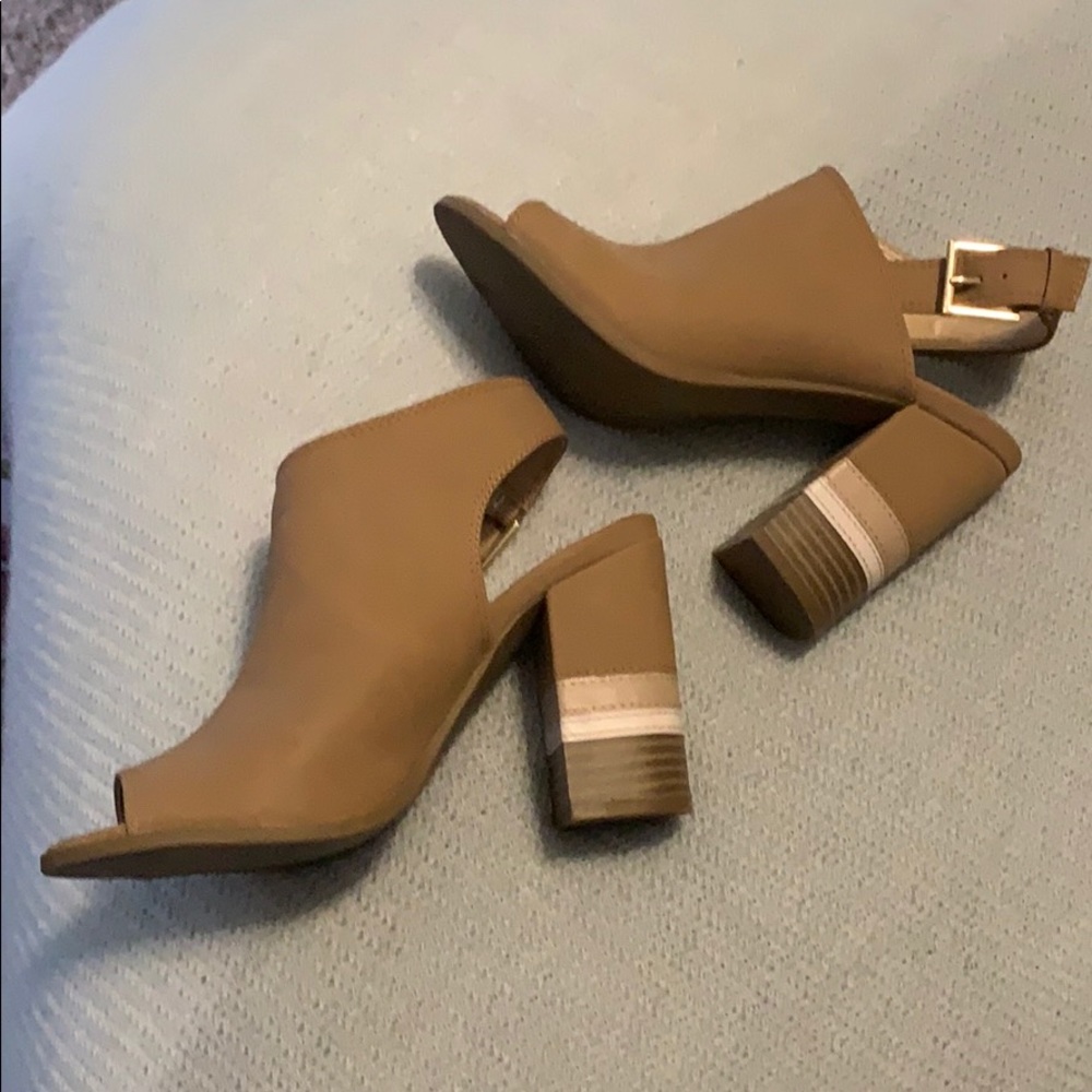 Cute Apt 9 heels